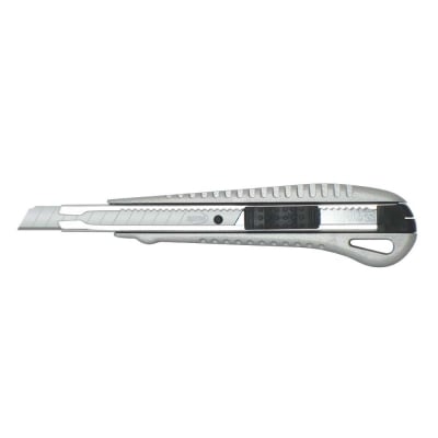 Нож макетен метален, острие 9 мм